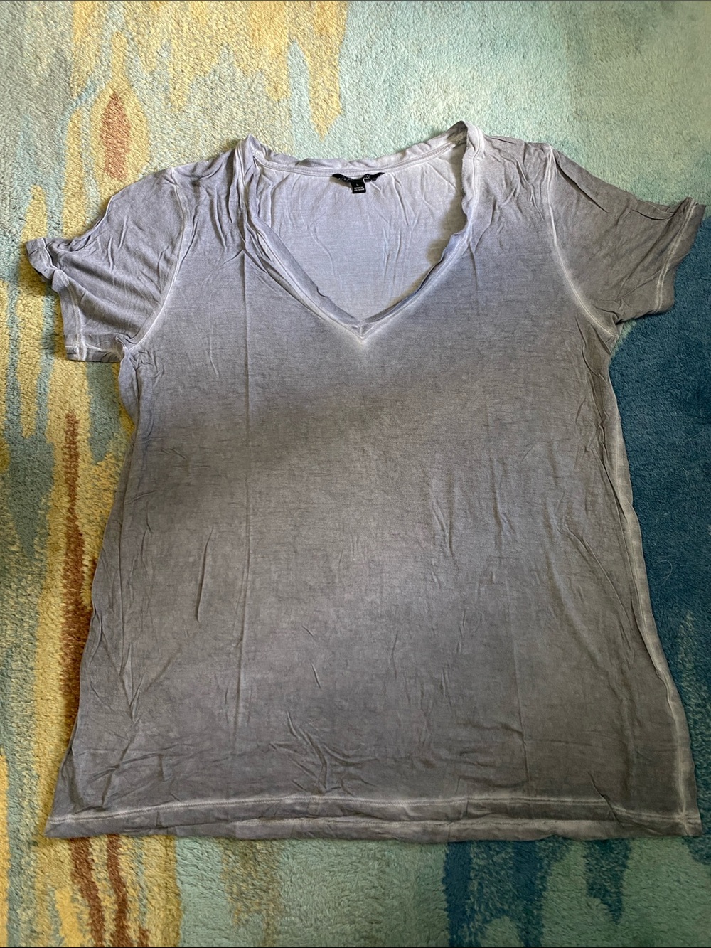 Banana Republic Light Gray V-Neck Short Sleeve Tee